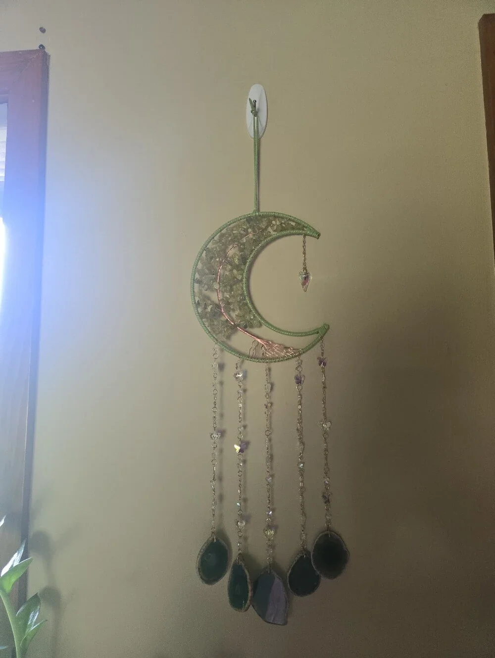 Handcrafted Green Jade Gemstone Suncatcher – Crescent Moon Hanging Decor. Sun14